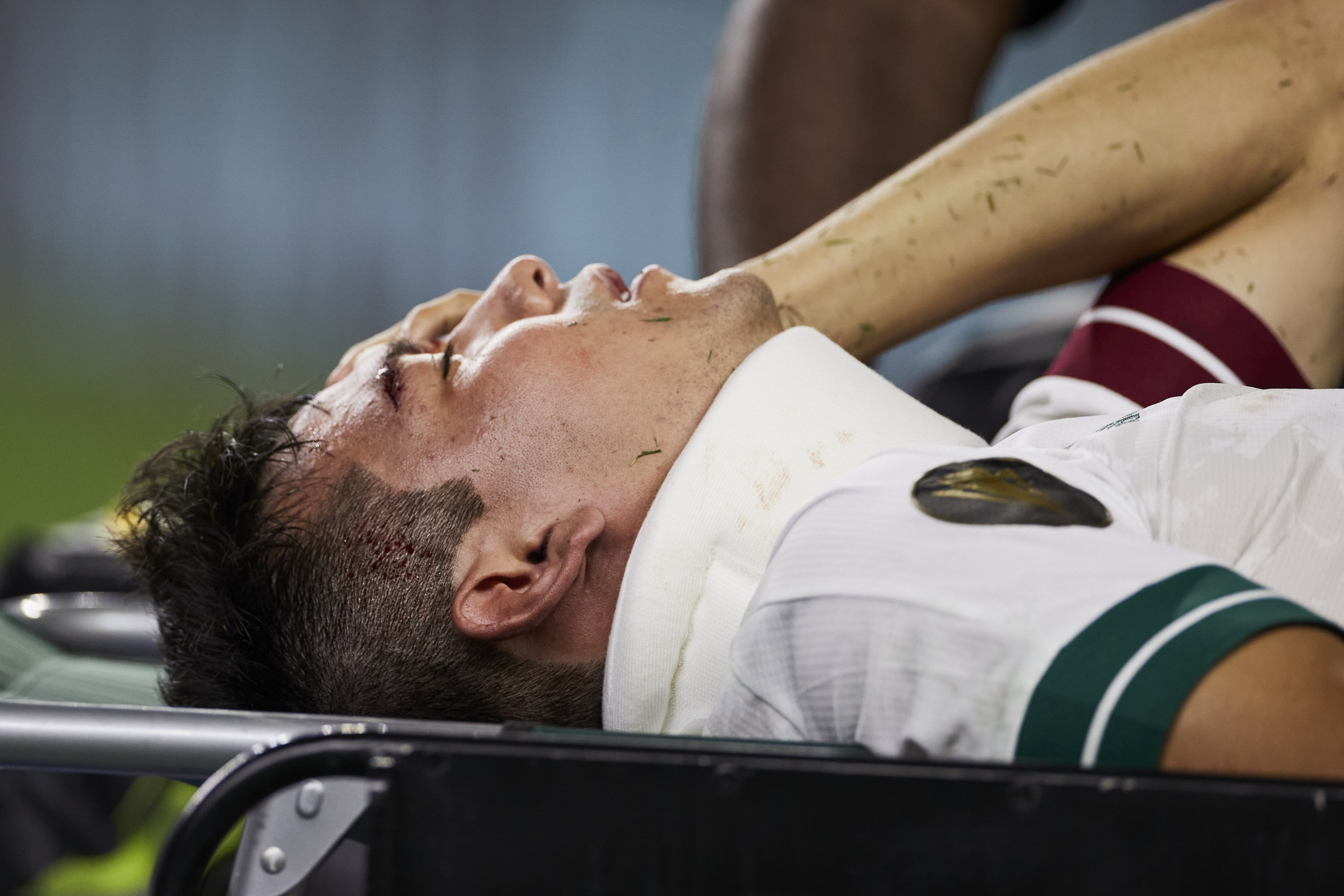 Hirving Lozano estuvo en peligro de dejar su carrera.