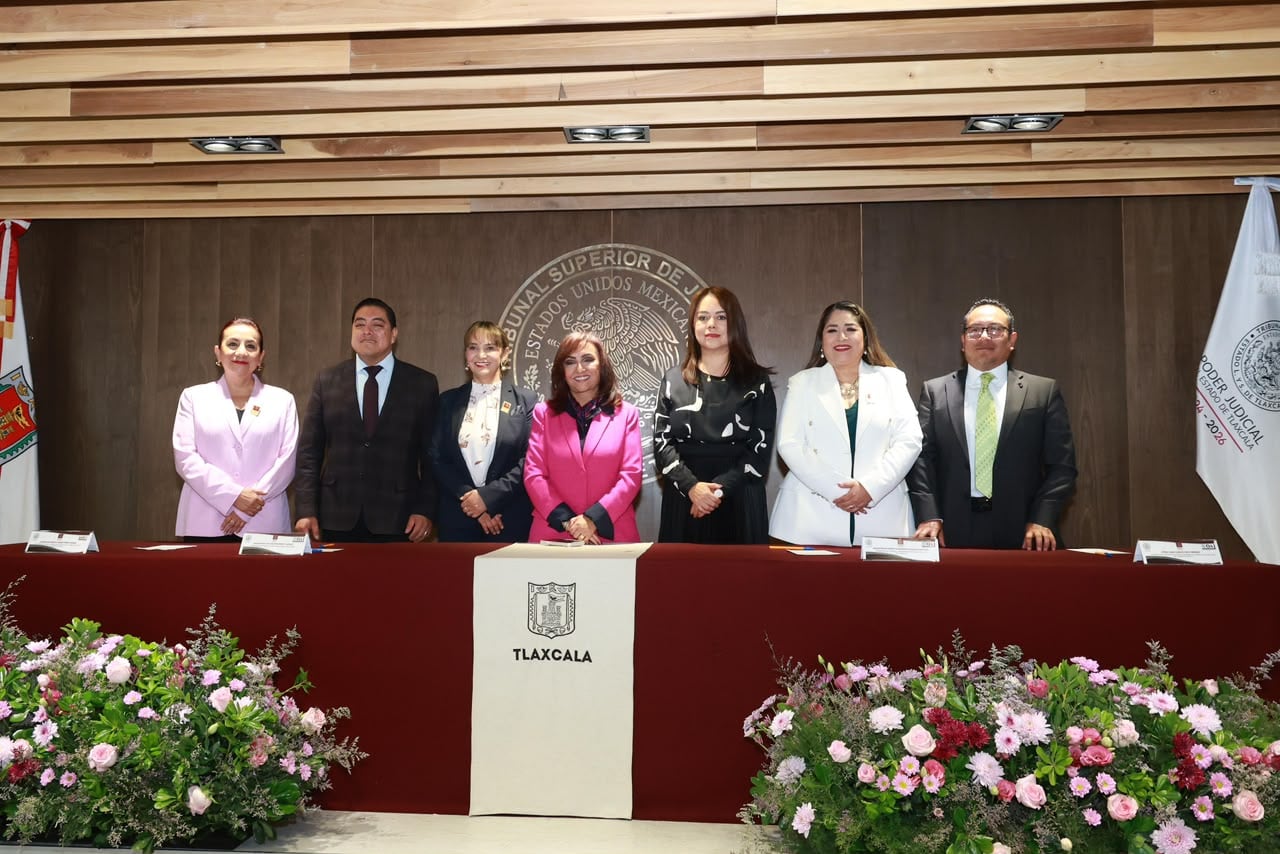 La gobernadora de Tlaxcala supervisó el avance de la construcción de las nuevas Salas de Oralidad.