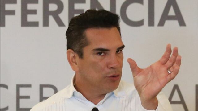 Alejandro Moreno arrasa PRI