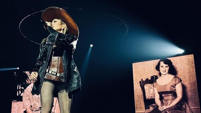 Madonna en concierto recuerda a su mamá