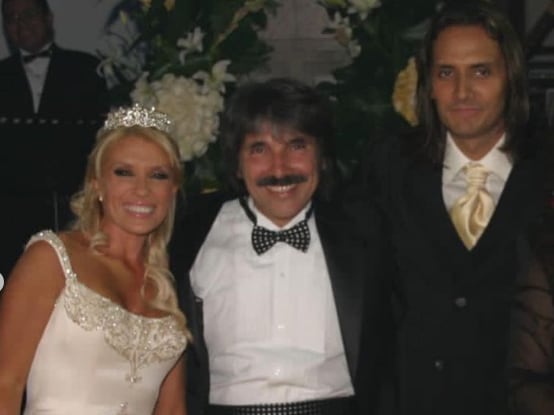 Yuri y su esposo Rodrigo Espinoza el día de su boda