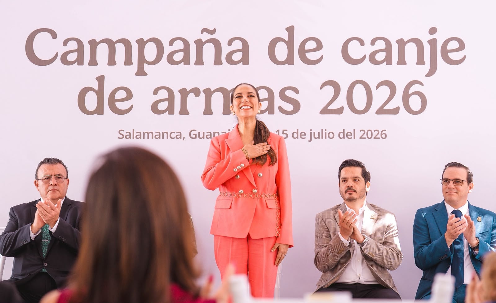 Libia Dennise inaugura paneles solares en General Motors Silao y arranca canje de armas 2026.
