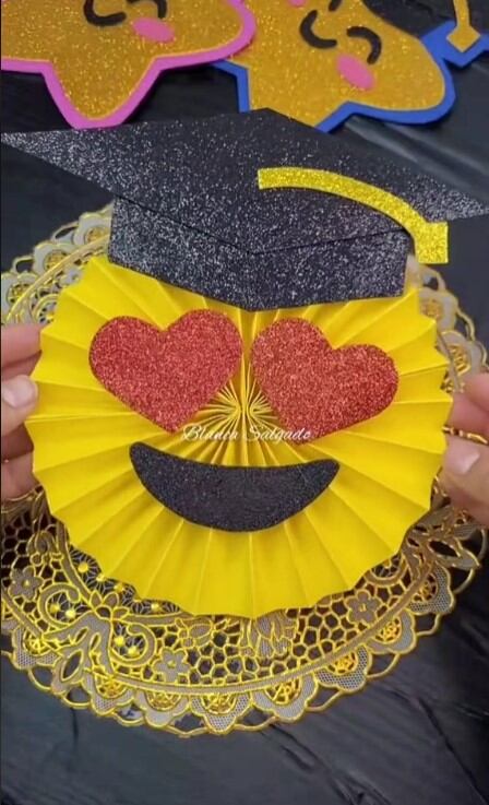 Rosetón de emoji graduado