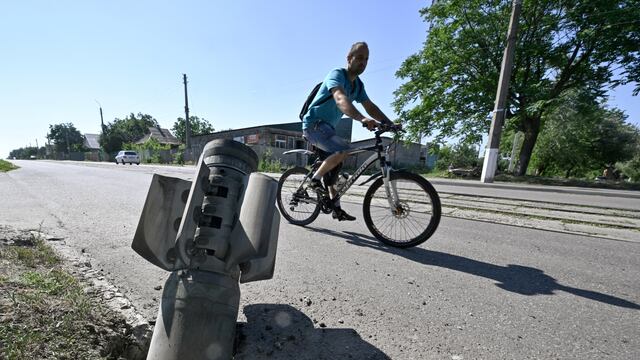 Aérea residencial de Kramatorsk, Ucrania, destruída por un cohete por la guerra/ AFP