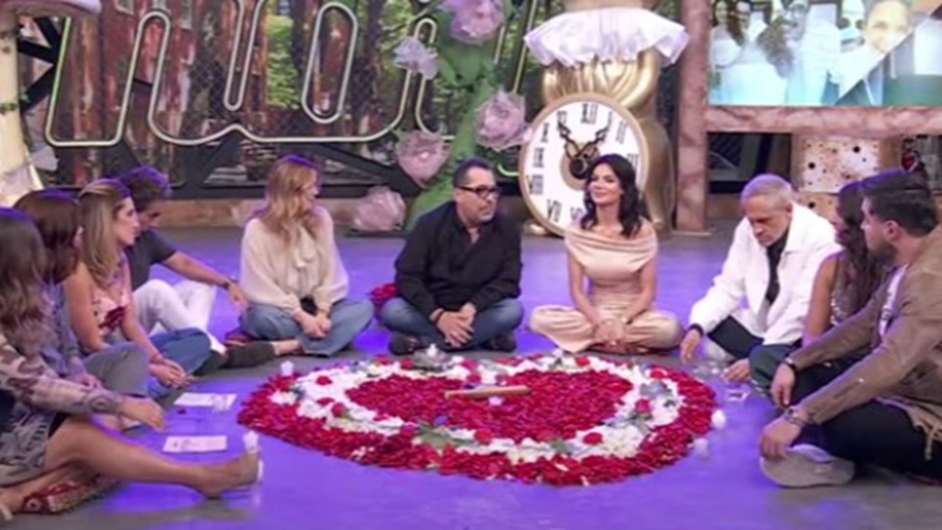 El ritual para la boda de ‘El Borrego’ Nava solo exhibió a Paul Stanley y Raúl Araiza