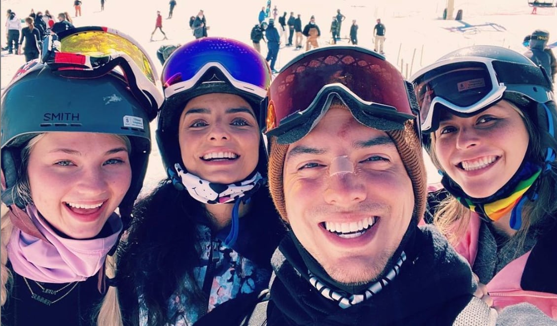 Vadhir Derbez de viaje junto a familia, amigos y su novia