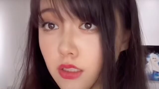 Zou Yaqui, joven que finge ser millonaria