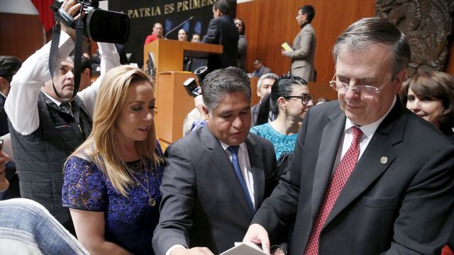 Panistas piden retirar asilo a Evo.