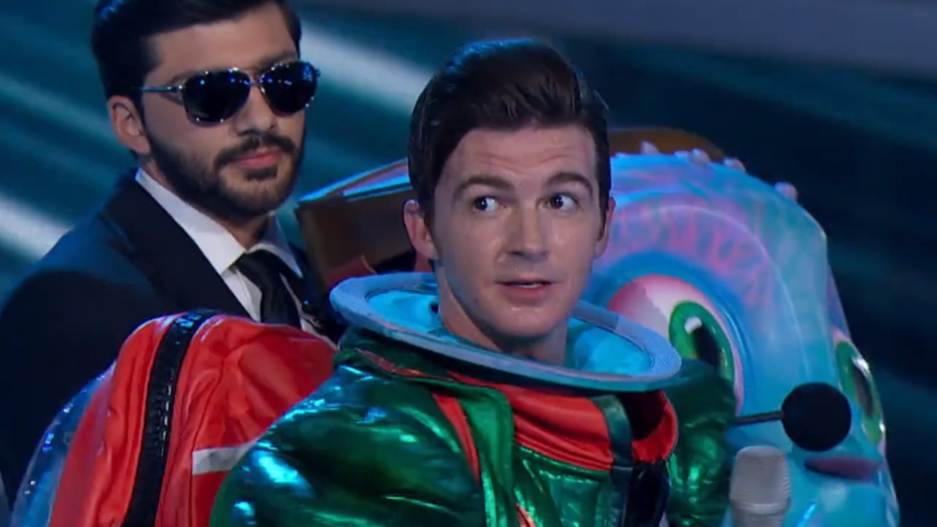 Así fue como Drake Bell fue eliminado de Quién es la Máscara 2023; era Bebé Alien.