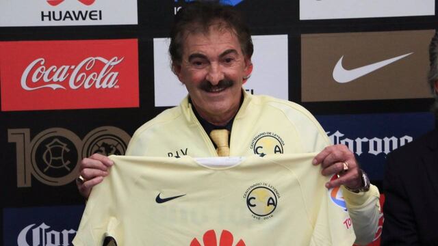 Lavolpe durante su presentación con las Águilas.