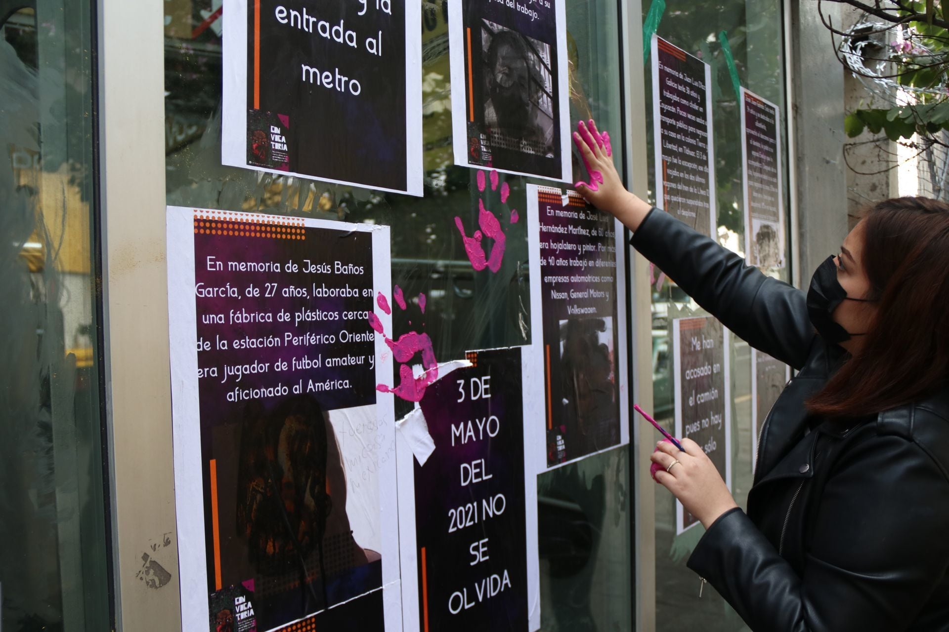 Colectivas feministas realizaron ofrenda a víctimas de Línea 12 del Metro de la CDMX