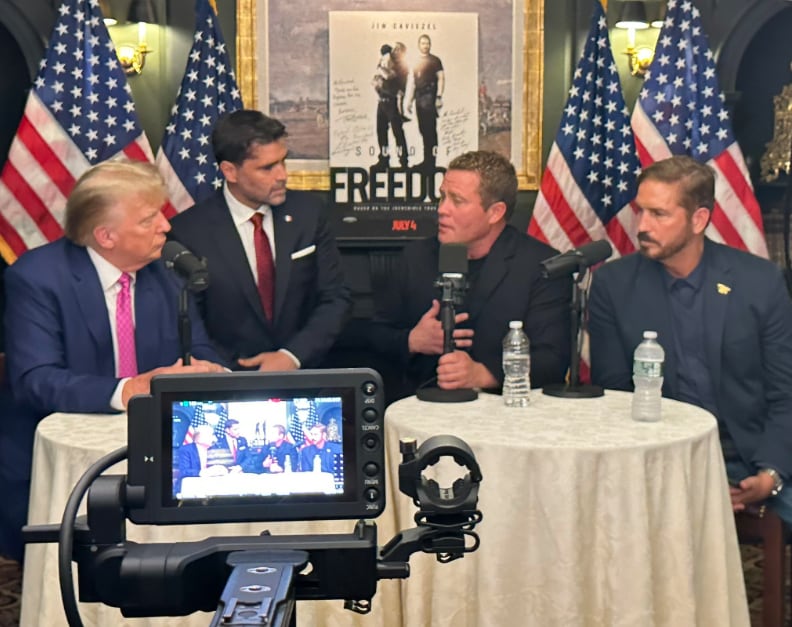 Donald Trump, Eduardo Verástegui