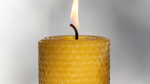 Este día 11 de agosto se puede hacer el ritual de la vela de miel