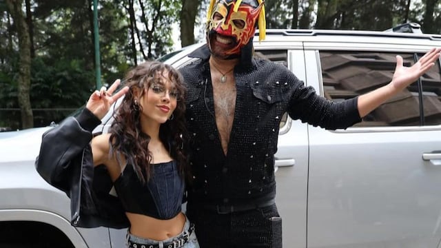 Danna Paola en Escorpión Dorado al Volante