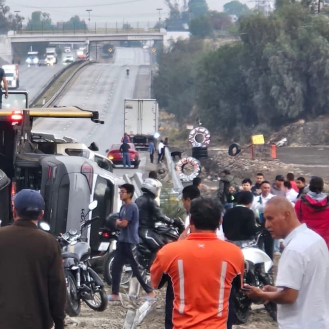 Fotos del choque múltiple que paralizó la autopista México-Querétaro