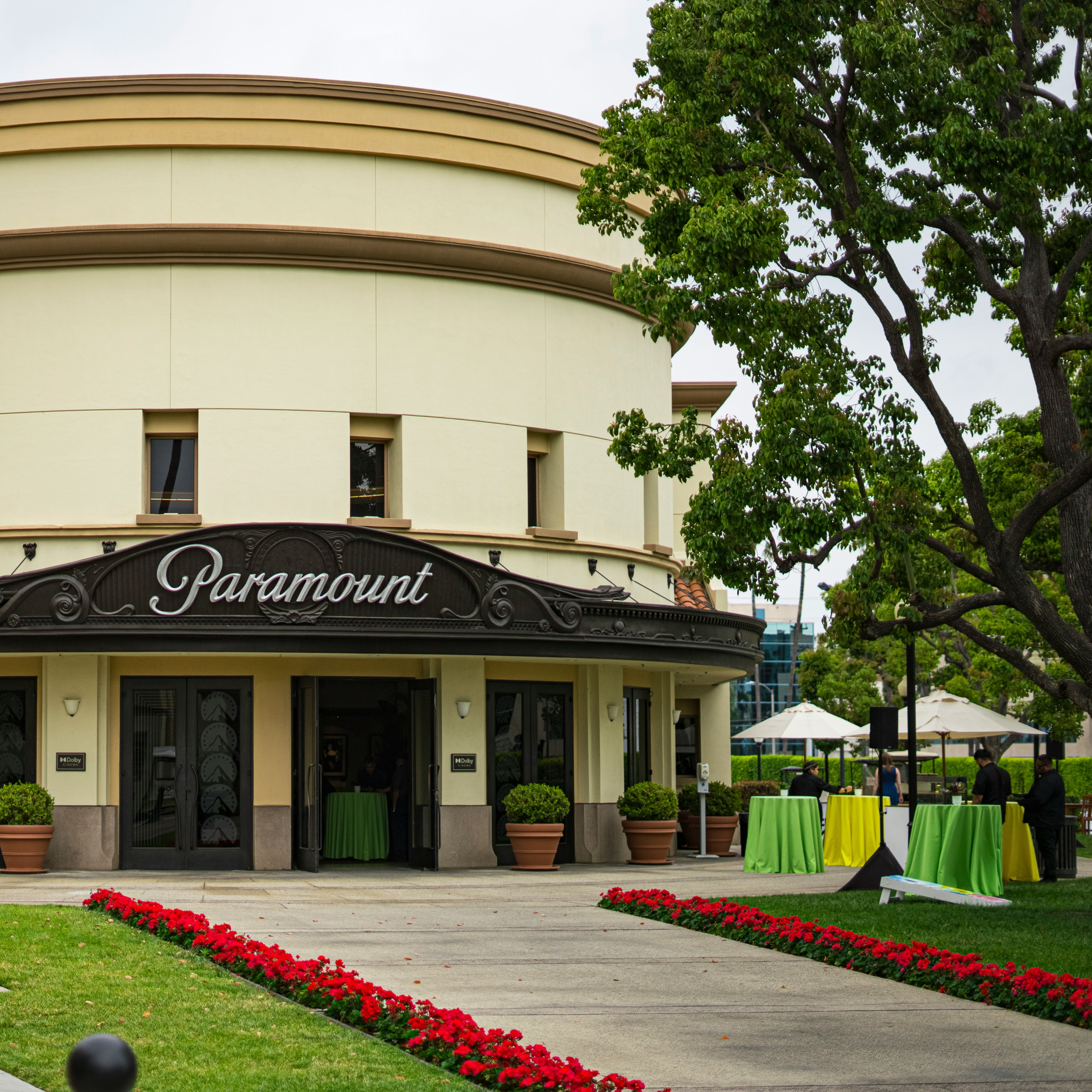 Paramount pide a un juez programar su juicio antimonopolio para noviembre