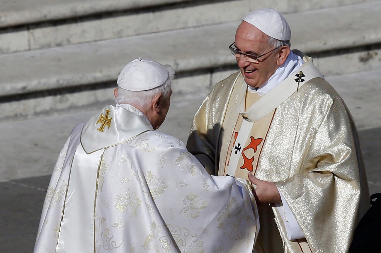 “¿Cómo se llama el papa actual?”, preguntan luego de que ‘mataran’ a Benedicto XVI