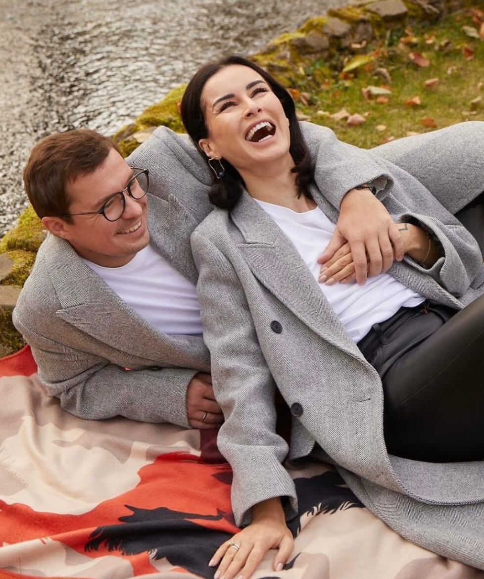 Vasily Brovko y Tina Kandelaki