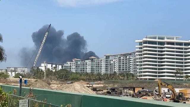 Incendio frente a Marina Diamante