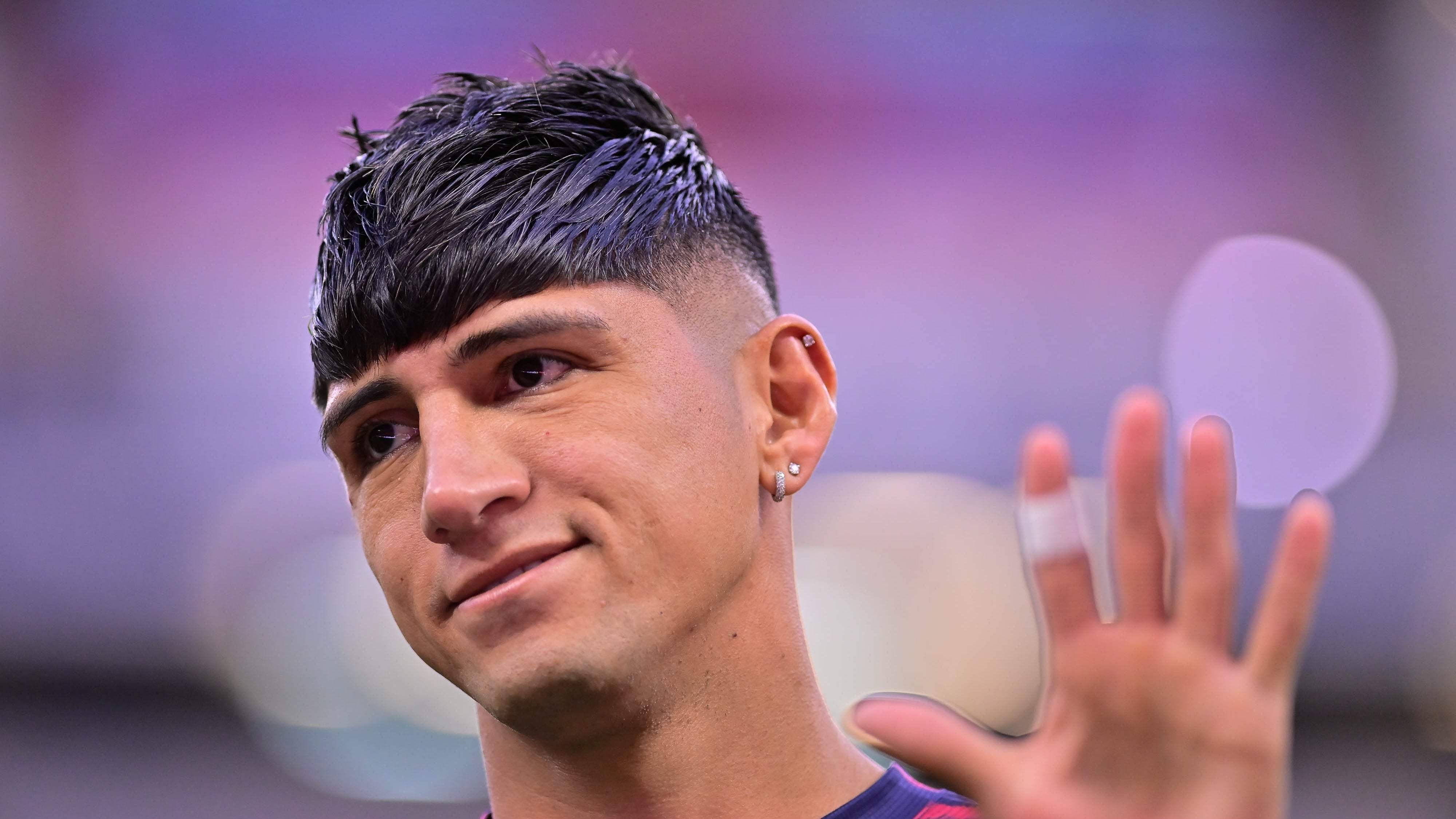 Bombazo en el Rebaño: Revelan que Alan Pulido está borrado en Chivas por andar de fiestero