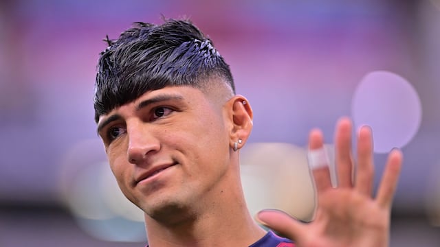 Bombazo en el Rebaño: Revelan que Alan Pulido está borrado en Chivas por andar de fiestero.