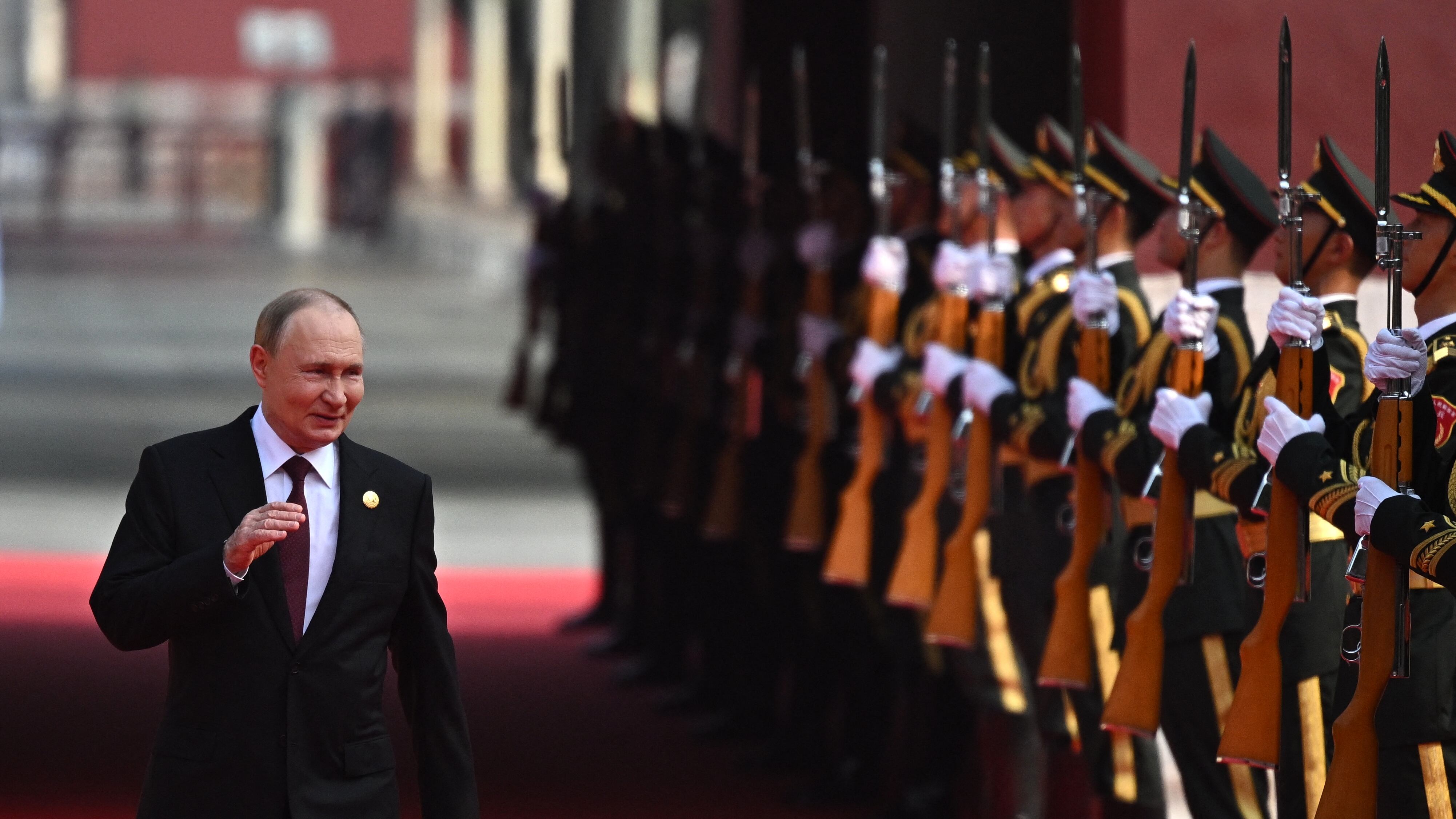 Guerra Rusia Ucrania día 1289: Vladimir Putin dice que seguirá luchando en Kiev sino se alcanza acuerdo de paz; líderes europeos hablan con Donald Trump de garantías de seguridad para ucranianos y más