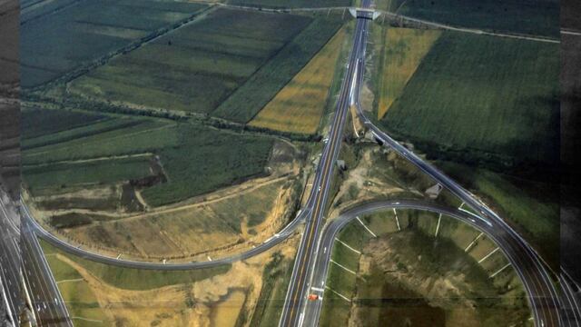 El Instituto Nacional de Antropología e Historia (INAH) solicitó a la empresa automotriz que no intervenga en las obras hasta que los especialistas intervengan en el sitio.