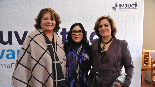 Karla Fiesco firma convenio para brindar becas a jóvenes de Cuautitlán Izcalli