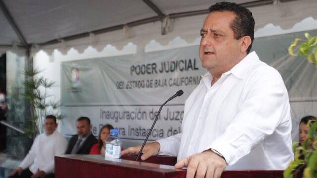 Carlos Mendoza Davis