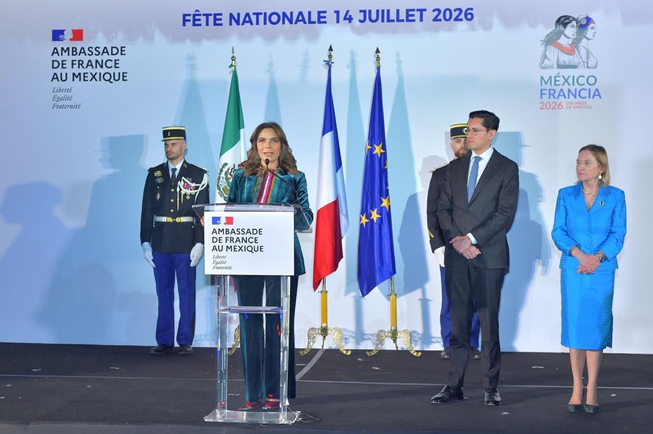 Lotería Nacional celebra 200 años de relaciones diplomáticas entre México y Francia.
