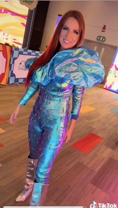 Mafe Walker y su outfit galáctico en los MTV MIAW 2022