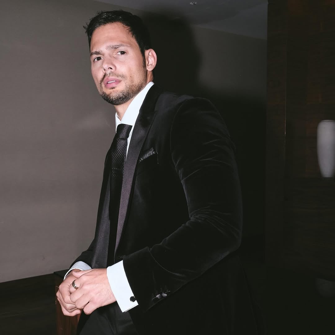 Emmanuel Palomares, actor.