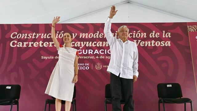 Claudia Sheinbaum y AMLO en inauguración de carretera federal Acayucan-La Ventosa