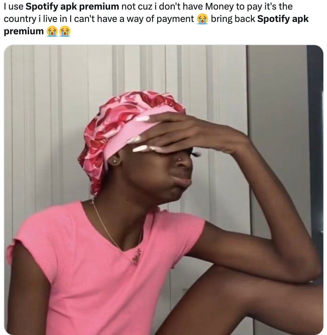 Memes de la caída de Spotify Premium APK