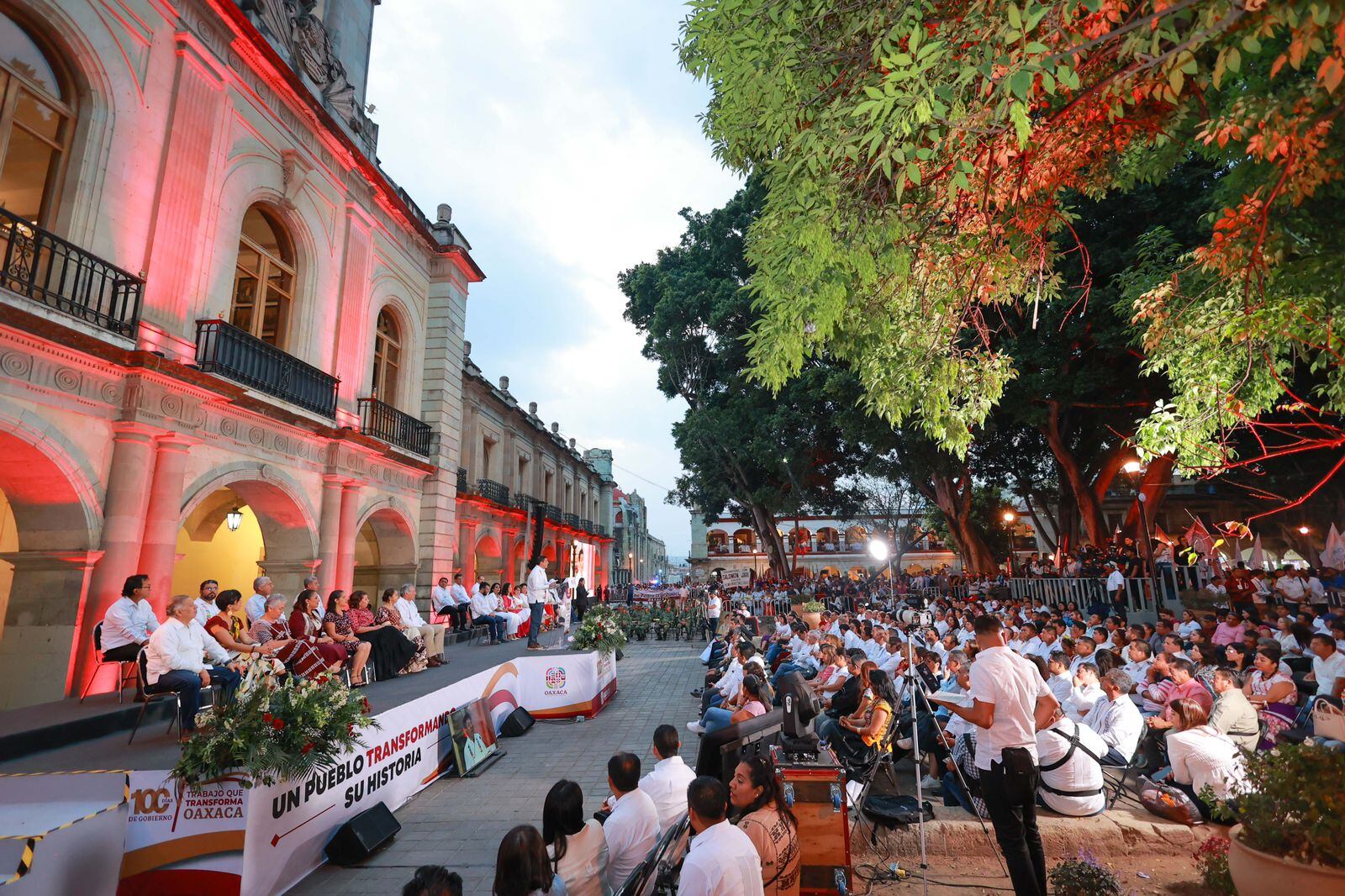 Salomón Jara presume transformación en Oaxaca a 100 días de su gobierno