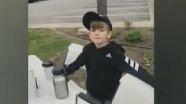 Benton Stevens, niño de 7 años que apoya la construcción de muro fronterizo