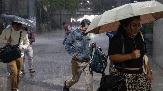 Continúan las fuertes lluvias en la CDMX,