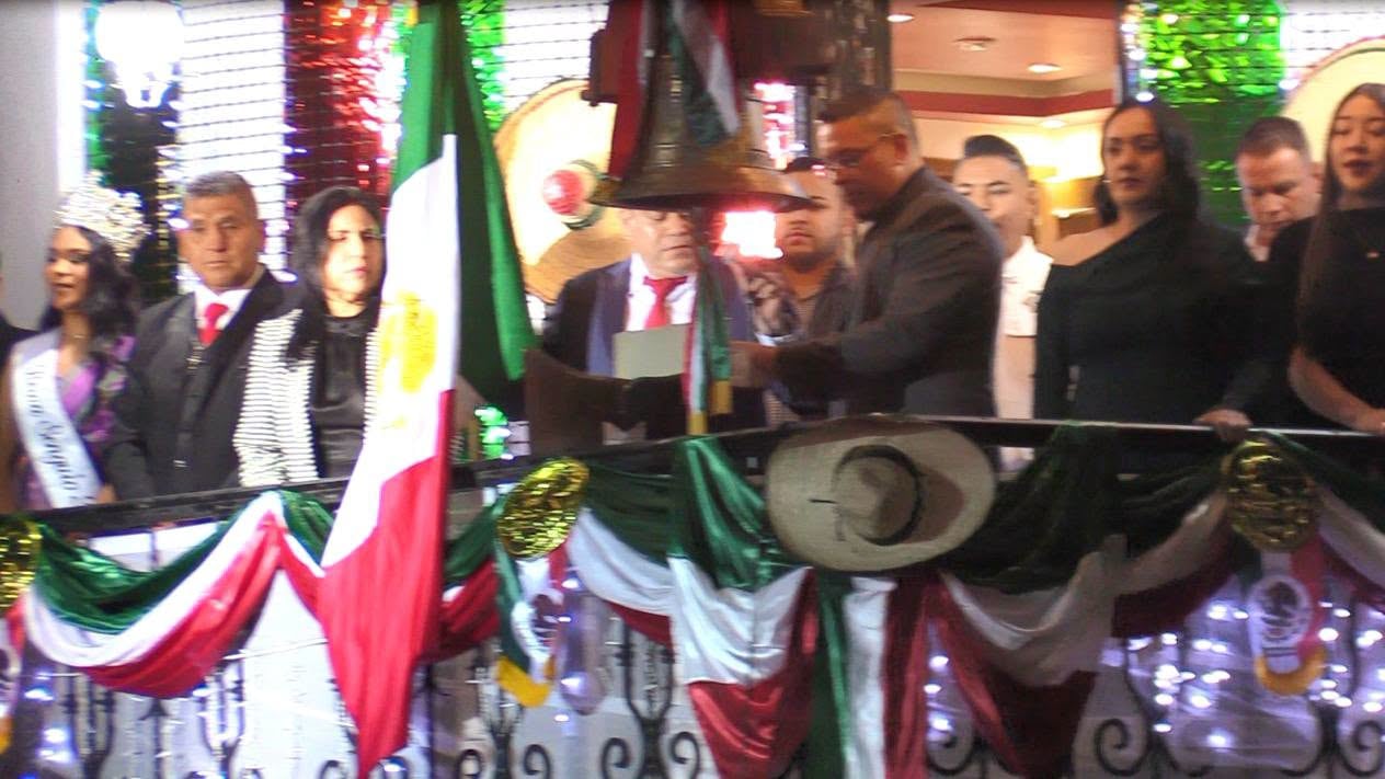 Grito de Independencia en Senguio: alcalde recibe críticas por accidentada celebración