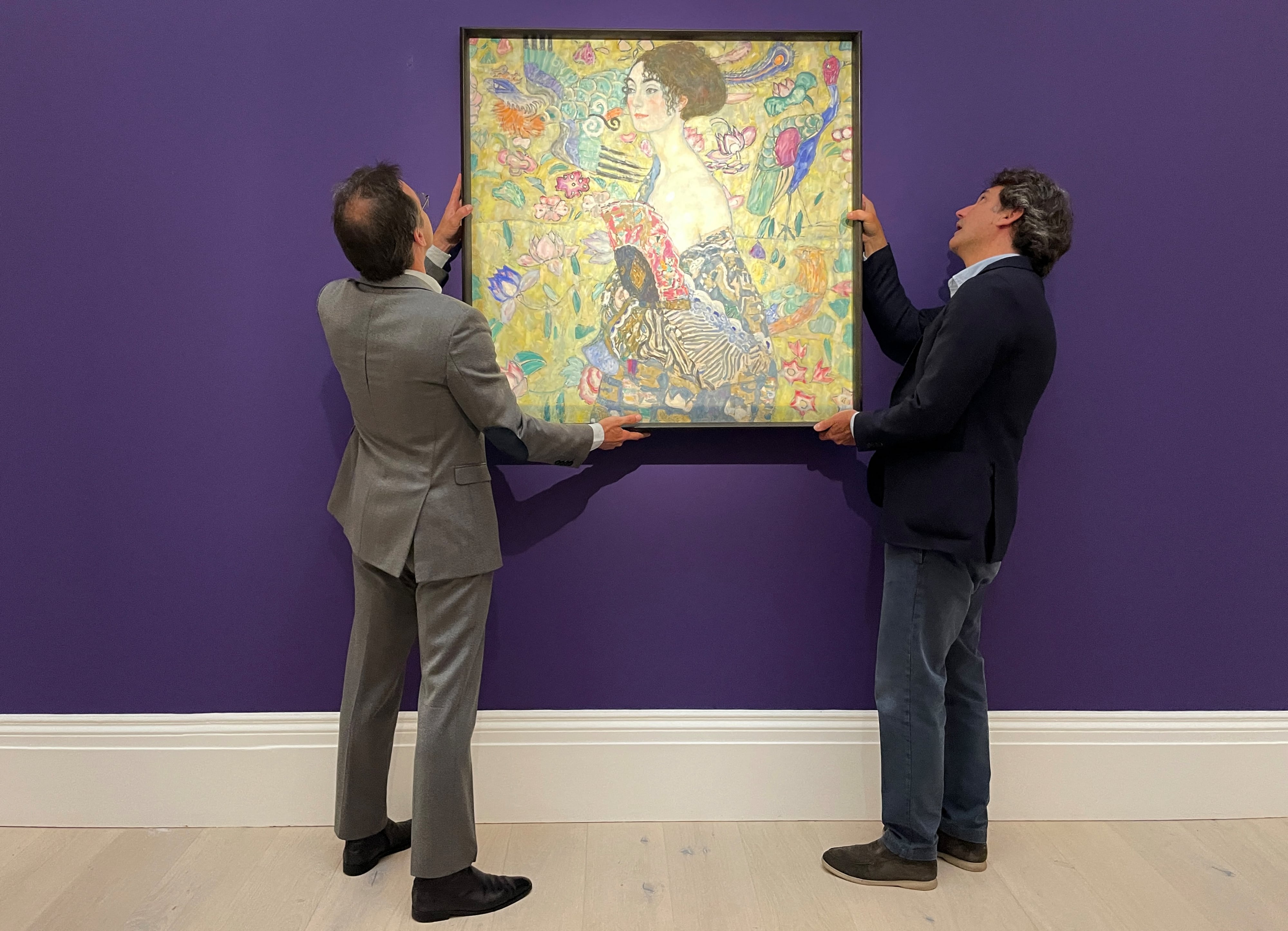 “Dama con abanico”, pintura de Gustav Klimt, salió a subasta tras casi 30 años oculta