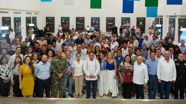 Mara Lezama y Grupo Centurión