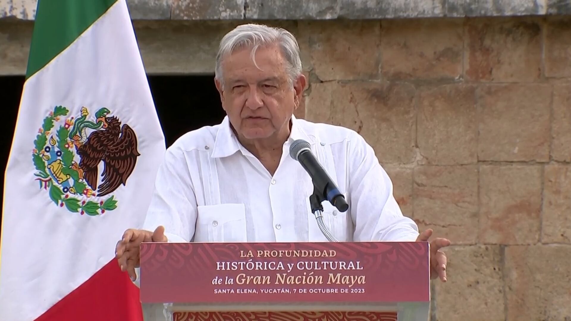 AMLO en Uxmal