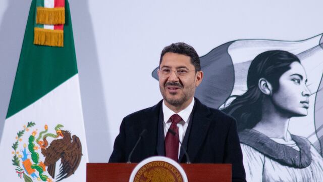 Martí Batres, titular del ISSSTE