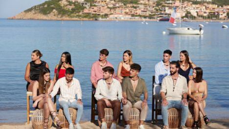 Amor con fianza: Destino Cerdeña, serie de Netflix