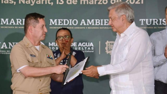 Jesús Salvador de Olaguibel Domínguez y AMLO