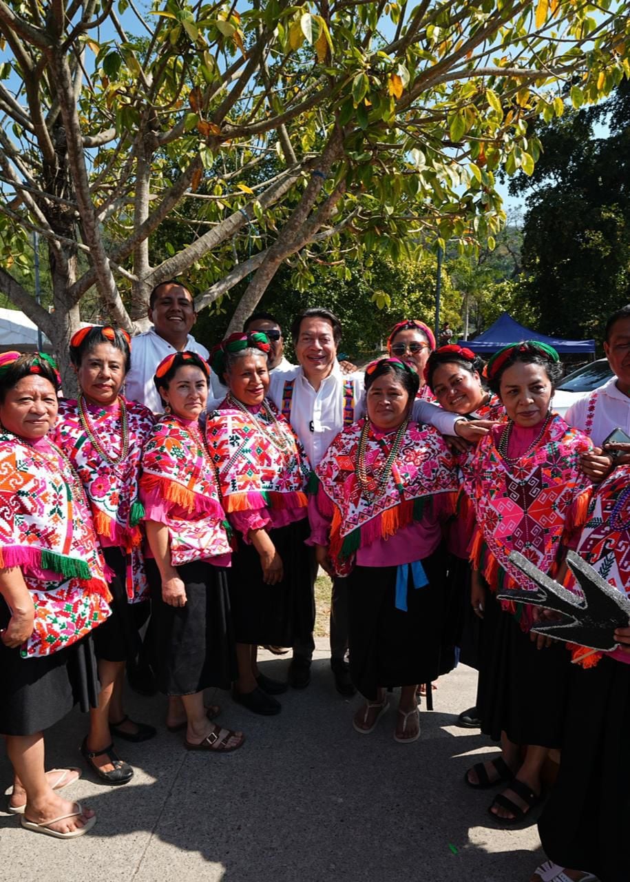 SEP actualiza Libros de Texto Gratuitos con participación de mujeres y lenguas indígenas