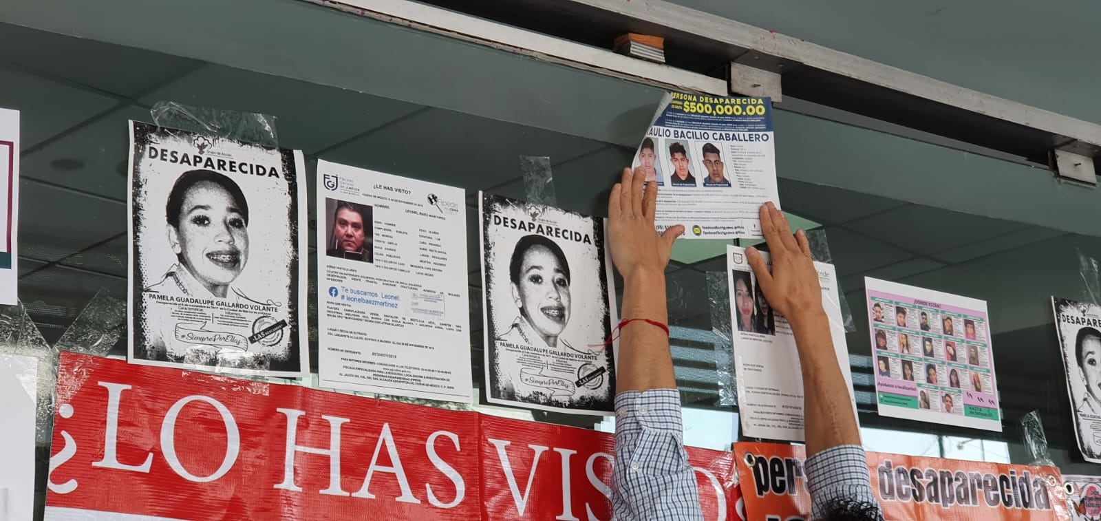 Protesta en la Fiscalía de CDMX
