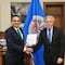 Silvano Aureoles se queja en la OEA de la estrategia “abrazos, no balazos” de AMLO