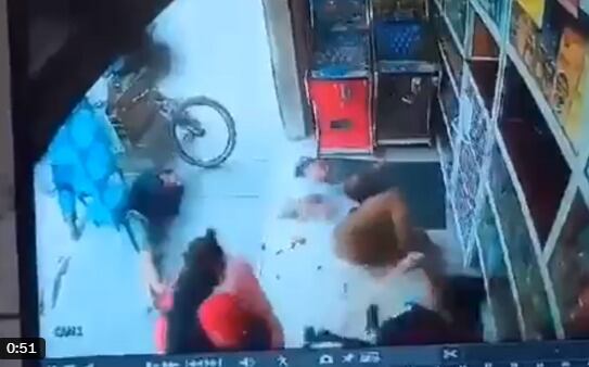 Sujetos balacean tienda de abarrotes en Chimalhuacán