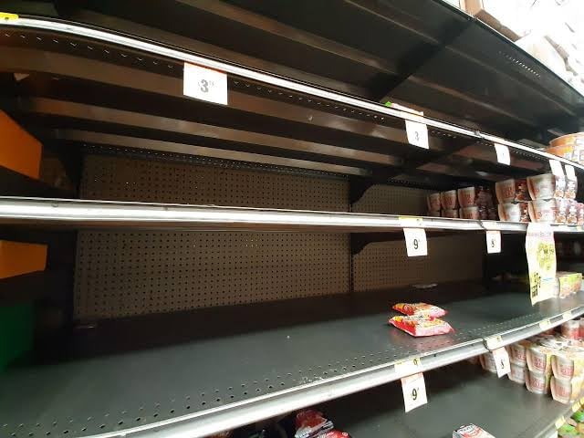 Supuestas compras de pánico de sopas instanatáneas