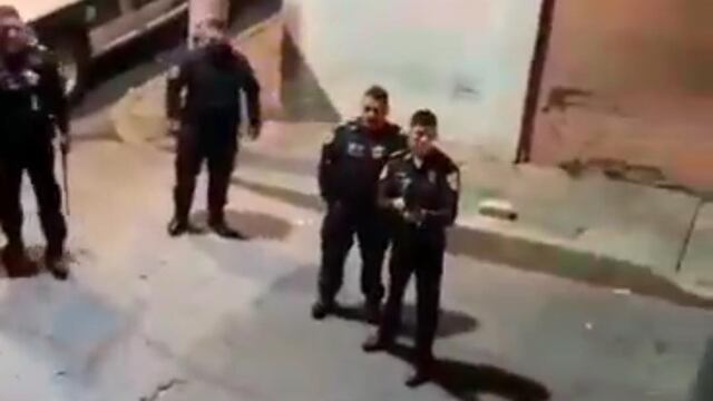 Policías en Iztapalapa